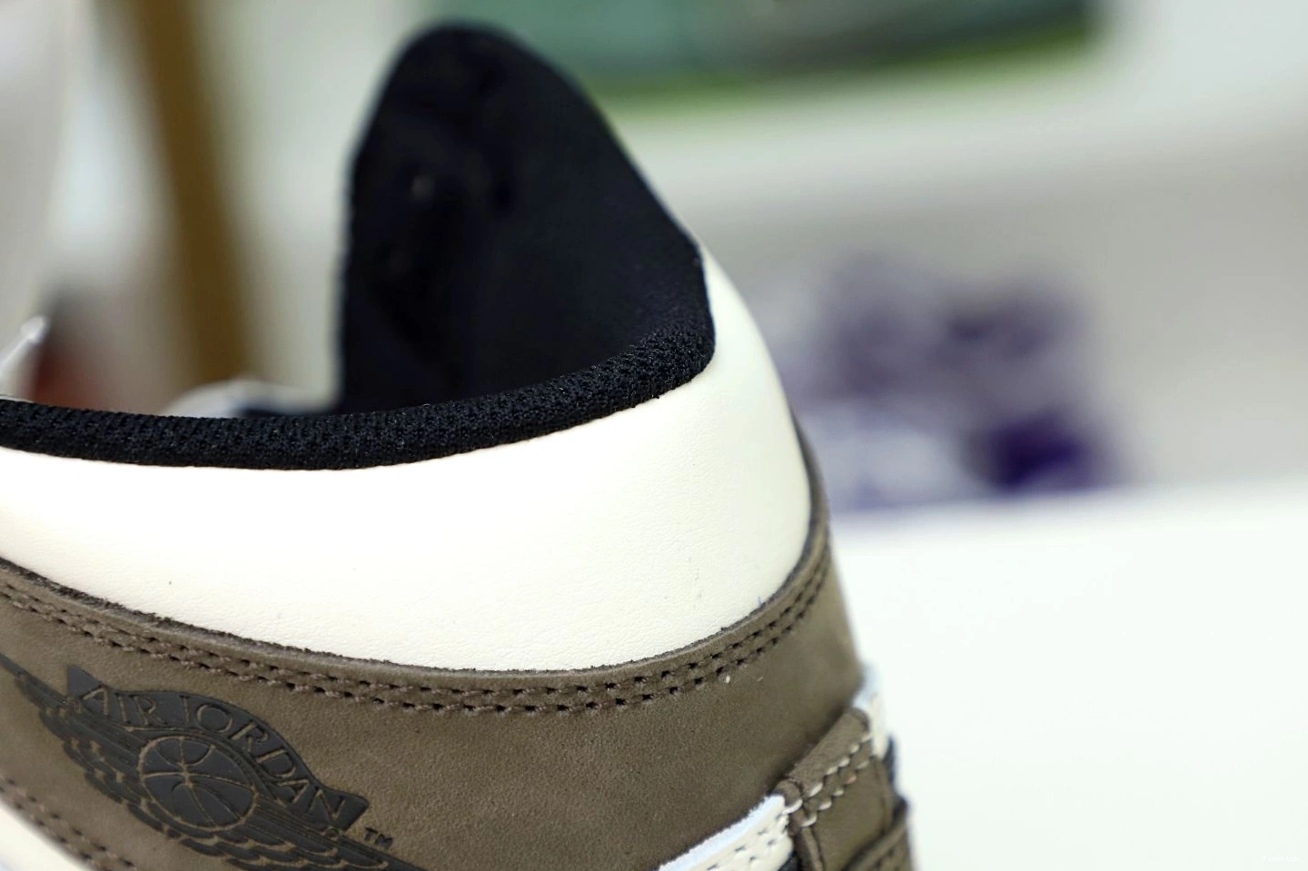 MOCHA' AIR 1 JORDAN OG HIGH RETRO 'DARK 0814